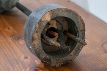 和製アンティーク　雫形の乳白ガラスシェードが味わい深いブラケットライト　(R-084070)