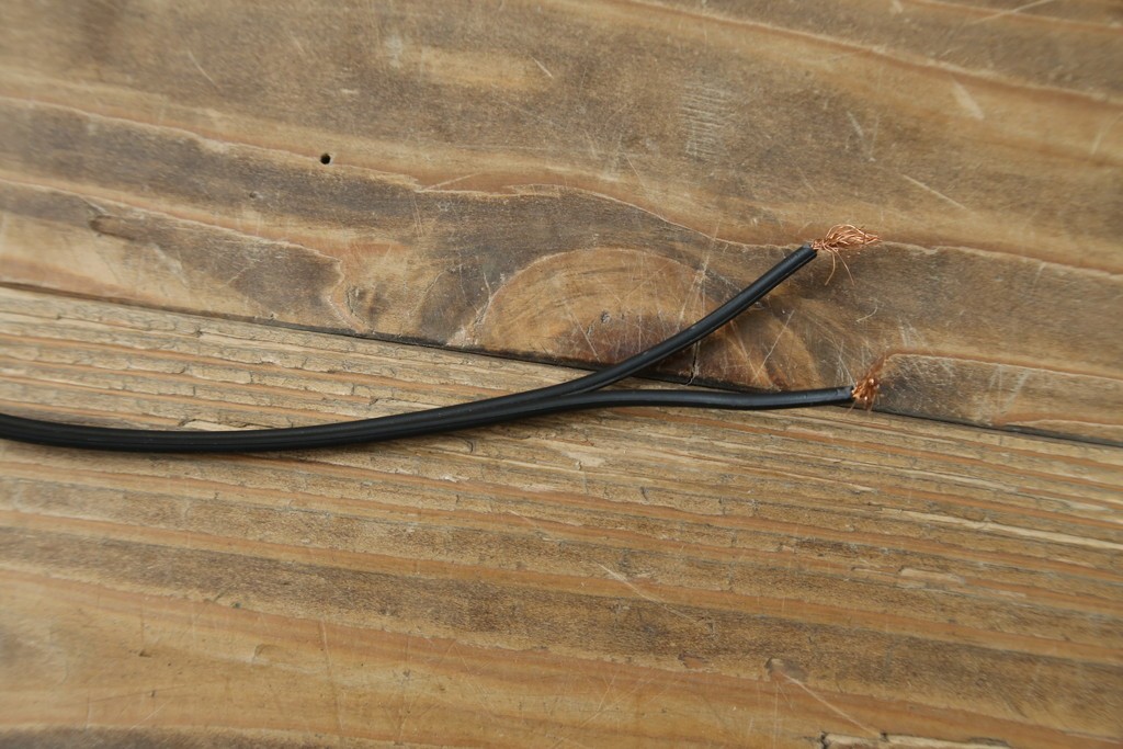 和製アンティーク　味わいある金属アームと雫形シェードのウォールライト　(R-084080)