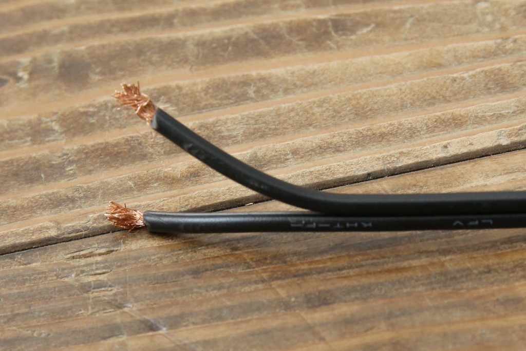 和製アンティーク　鳥の透かし飾りが趣を添えるウォールランプ　(R-084082)