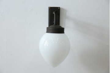 和製アンティーク　鳥の透かし飾りが趣を添えるウォールランプ　(R-084082)