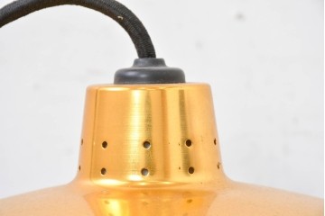 和製ヴィンテージ　金色の笠と格子状の意匠が映えるペンダントライト　(R-084083)