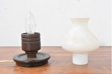 和製ヴィンテージ　木製ベースとふっくらとした丸みシェードが懐かしいレトロテーブルライト　(R-084088)