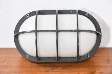 中古　希少な廃番品　ヤマギワ(yamagiwa)　BEGA(ベガ/ドイツ)　楕円ガラスに格子フレームデザインのウォールランプ　(R-084091)