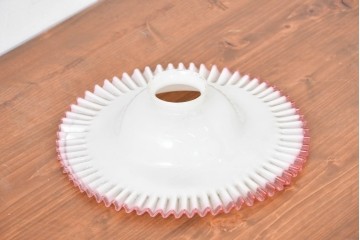 《引っ掛けシーリング式ペンダントライト加工費込み》　和製アンティーク　大正～昭和初期　当時物　フリル装飾が可憐なペンダントライト　(R-084092)