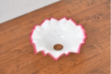 《引っ掛けシーリング式ペンダントライト加工費込み》　和製アンティーク　大正～昭和初期　当時物　赤縁の波打つようなフリル形状がかわいらしいペンダントライト　(R-084093)