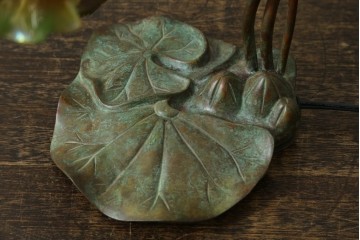 中古　スイス　アンティーク調　花形ガラスシェードのデスクライト　(R-084096)