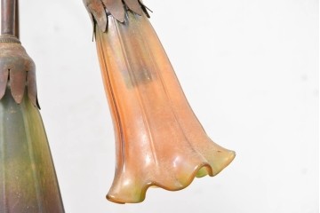 中古　スイス　アンティーク調　花形ガラスシェードのデスクライト　(R-084096)