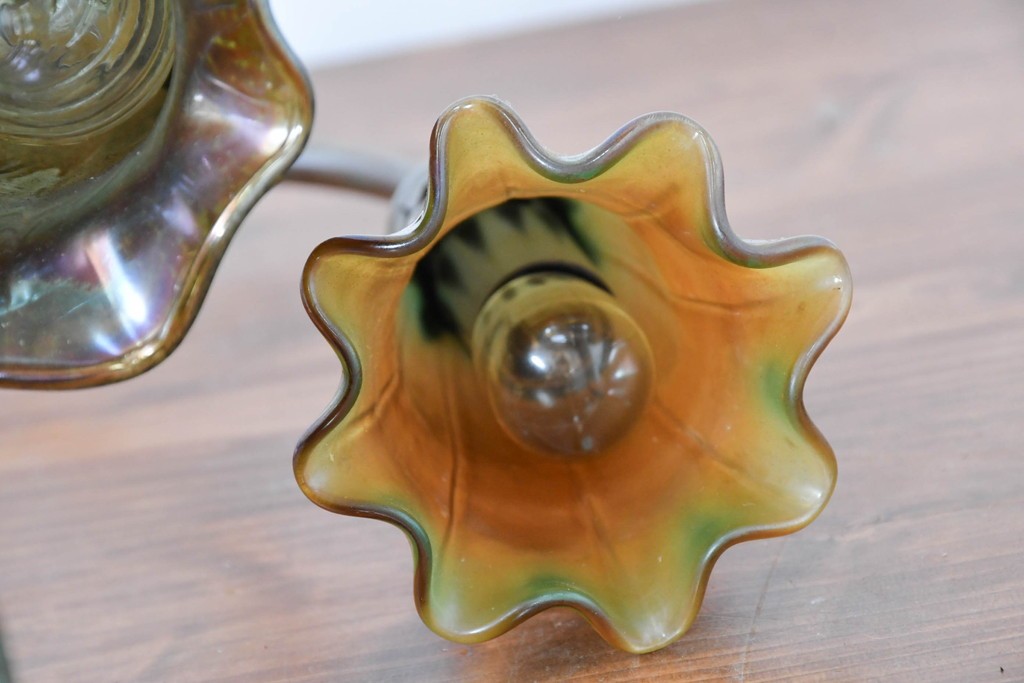 中古　スイス　アンティーク調　花形ガラスシェードのデスクライト　(R-084096)