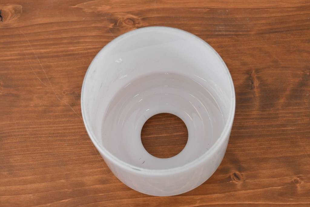 《引っ掛けシーリング式ペンダントライト加工費込み》　和製アンティーク　乳白色のシンプルなペンダントライト　(R-084099)