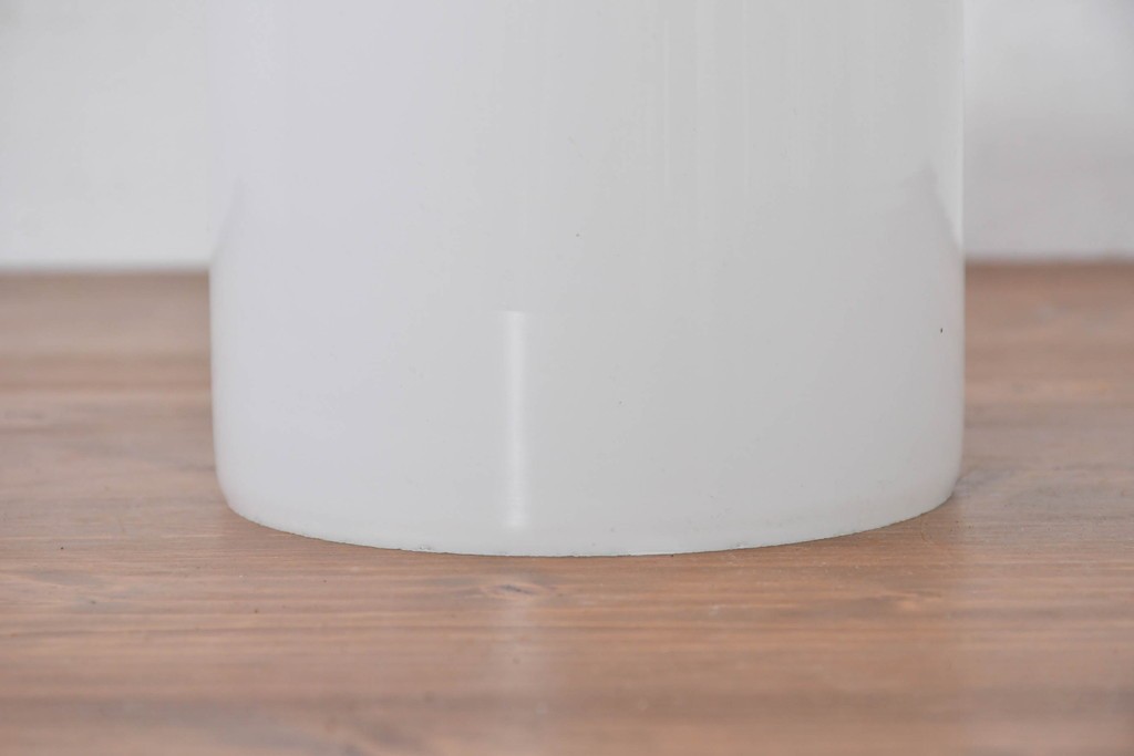 《引っ掛けシーリング式ペンダントライト加工費込み》　和製アンティーク　乳白色のシンプルなペンダントライト　(R-084099)