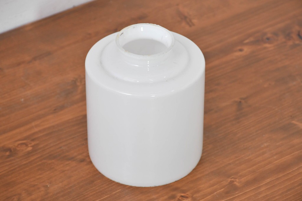 《引っ掛けシーリング式ペンダントライト加工費込み》　和製アンティーク　乳白色のシンプルなペンダントライト　(R-084099)