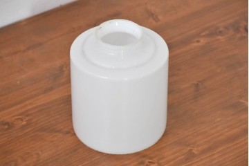 《引っ掛けシーリング式ペンダントライト加工費込み》　和製アンティーク　乳白色のシンプルなペンダントライト　(R-084099)