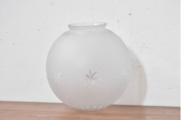 《引っ掛けシーリング式ペンダントライト加工費込み》　和製アンティーク　切子ガラスの星模様が美しい球体型ペンダントライト　(R-084100)