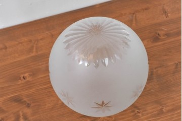 《引っ掛けシーリング式ペンダントライト加工費込み》　和製アンティーク　切子ガラスの星模様が美しい球体型ペンダントライト　(R-084100)