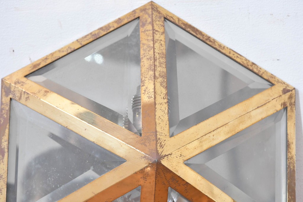 オーストリアアンティーク　希少!!　ヨーゼフ・ホフマン(Josef Hoffmann)　真鍮製　多面体フォルムが美しいミラーバックのシーリングライト　(R-084102)