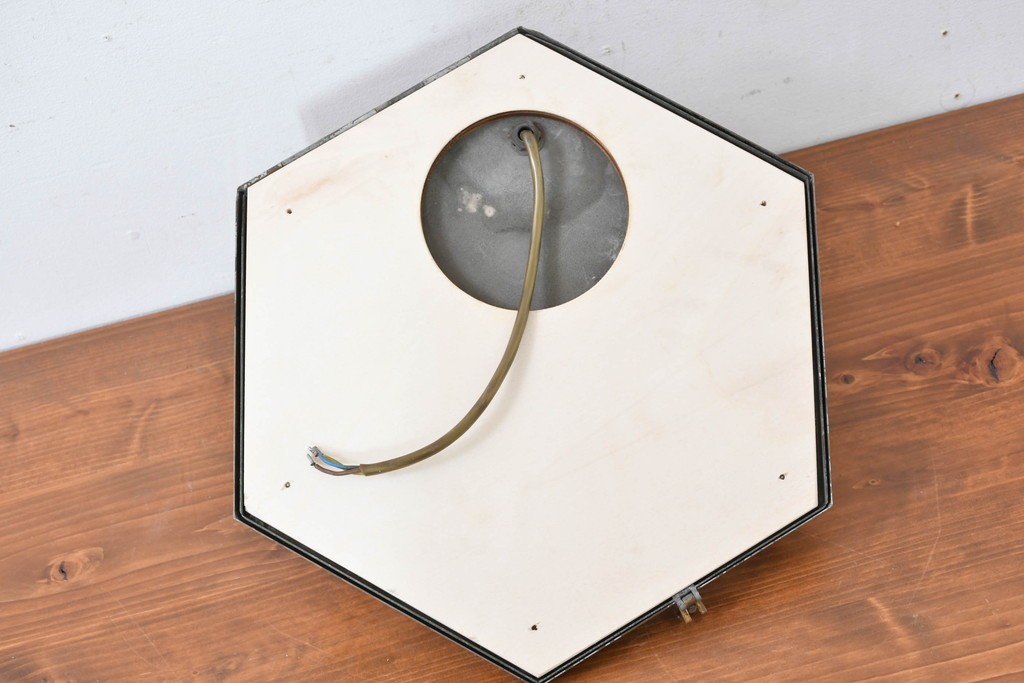 オーストリアアンティーク　希少!!　ヨーゼフ・ホフマン(Josef Hoffmann)　真鍮製　多面体フォルムが美しいミラーバックのシーリングライト　(R-084103)