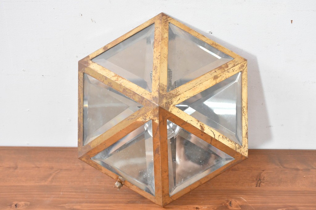 オーストリアアンティーク　希少!!　ヨーゼフ・ホフマン(Josef Hoffmann)　真鍮製　多面体フォルムが美しいミラーバックのシーリングライト　(R-084104)