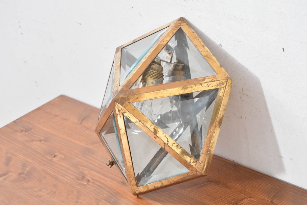 オーストリアアンティーク　希少!!　ヨーゼフ・ホフマン(Josef Hoffmann)　真鍮製　多面体フォルムが美しいミラーバックのシーリングライト　(R-084104)