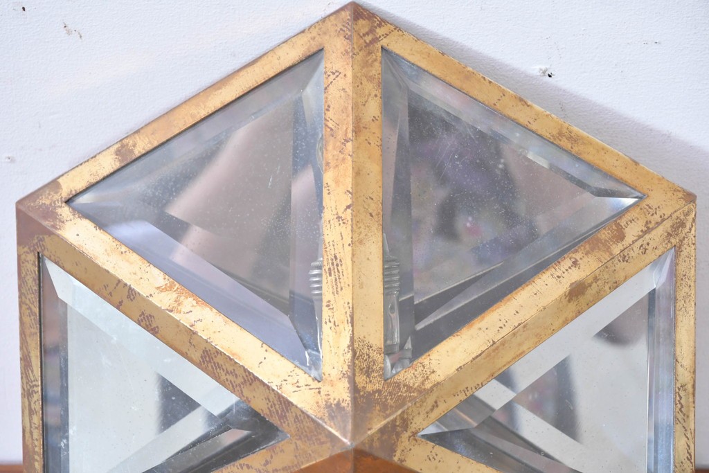 オーストリアアンティーク　希少!!　ヨーゼフ・ホフマン(Josef Hoffmann)　真鍮製　多面体フォルムが美しいミラーバックのシーリングライト　(R-084104)