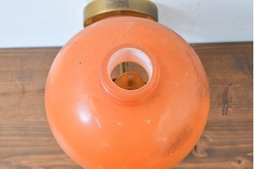 和製ヴィンテージ　鮮やかなオレンジ被せガラスシェードが味わい深いレトロデザインの壁掛け照明　(R-084106)