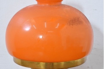 和製ヴィンテージ　鮮やかなオレンジ被せガラスシェードが味わい深いレトロデザインの壁掛け照明　(R-084106)