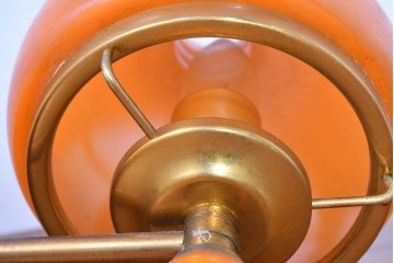 和製ヴィンテージ　レトロな佇まいが印象的なオレンジ被せガラスの壁掛け照明　(R-084107)