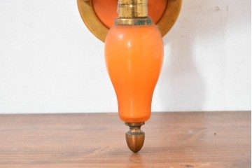 和製ヴィンテージ　レトロな佇まいが印象的なオレンジ被せガラスの壁掛け照明　(R-084107)