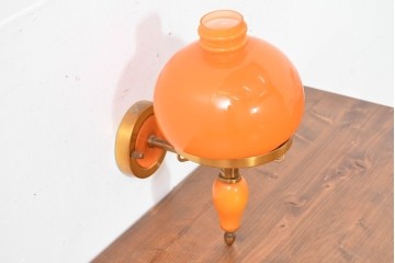 和製ヴィンテージ　被せガラスの温かな趣が漂うレトロデザインの壁掛け照明　(R-084108)