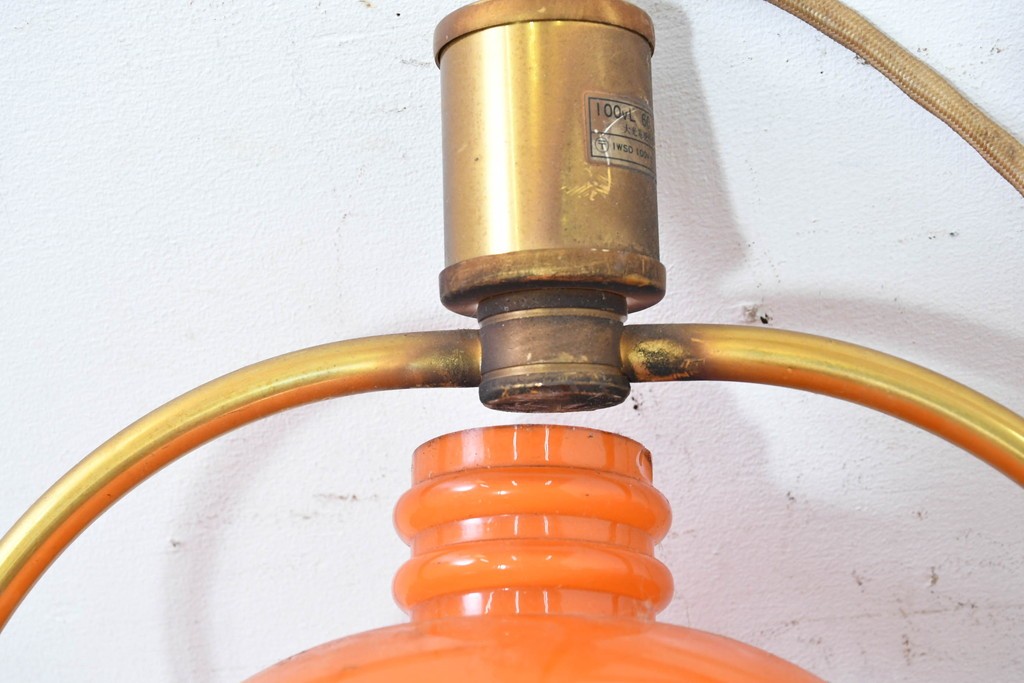 和製ヴィンテージ　オレンジ色の被せガラス×異国情緒漂うデザインのペンダントライト　(R-084111)