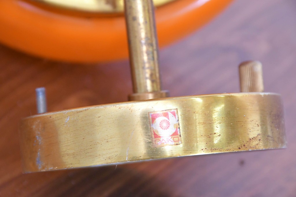 和製ヴィンテージ　被せガラスの温かな趣が漂うレトロデザインの壁掛け照明　(R-084114)