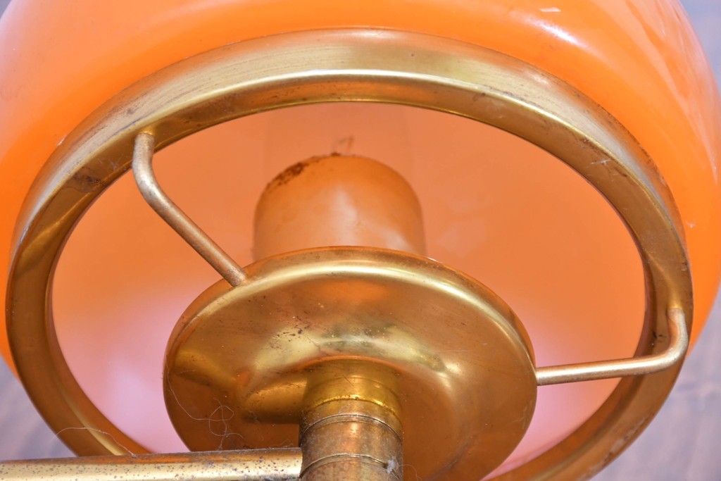 和製ヴィンテージ　被せガラスの温かな趣が漂うレトロデザインの壁掛け照明　(R-084114)