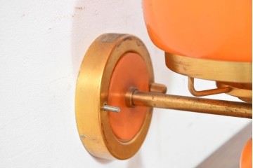 和製ヴィンテージ　被せガラスの温かな趣が漂うレトロデザインの壁掛け照明　(R-084114)