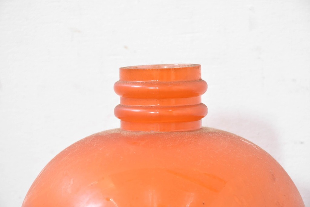 和製ヴィンテージ　被せガラスの温かな趣が漂うレトロデザインの壁掛け照明　(R-084115)