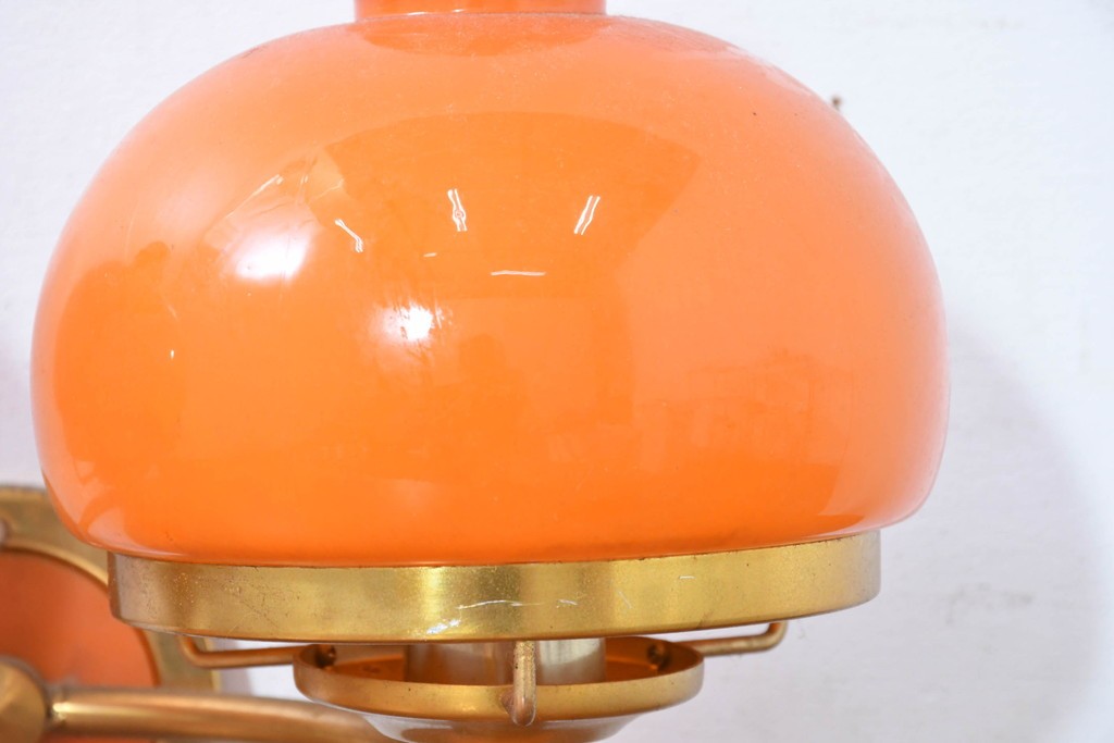 和製ヴィンテージ　被せガラスの温かな趣が漂うレトロデザインの壁掛け2灯照明　(R-084116)