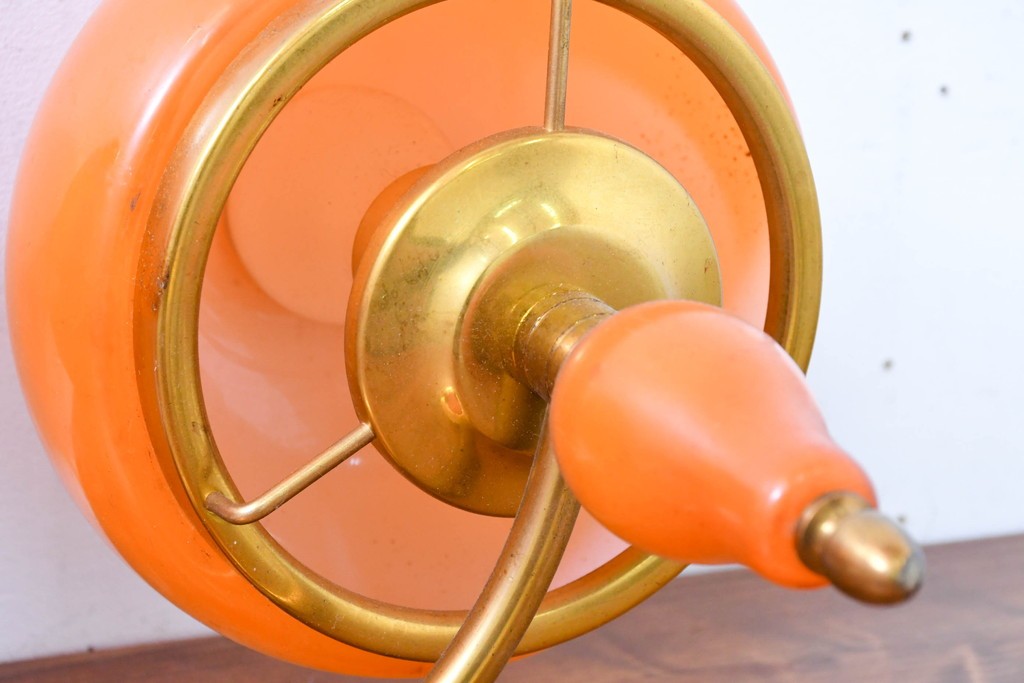 和製ヴィンテージ　被せガラスの温かな趣が漂うレトロデザインの壁掛け2灯照明　(R-084116)