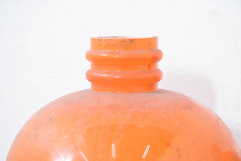 和製ヴィンテージ　被せガラスの温かな趣が漂うレトロデザインの壁掛け2灯照明　(R-084117)