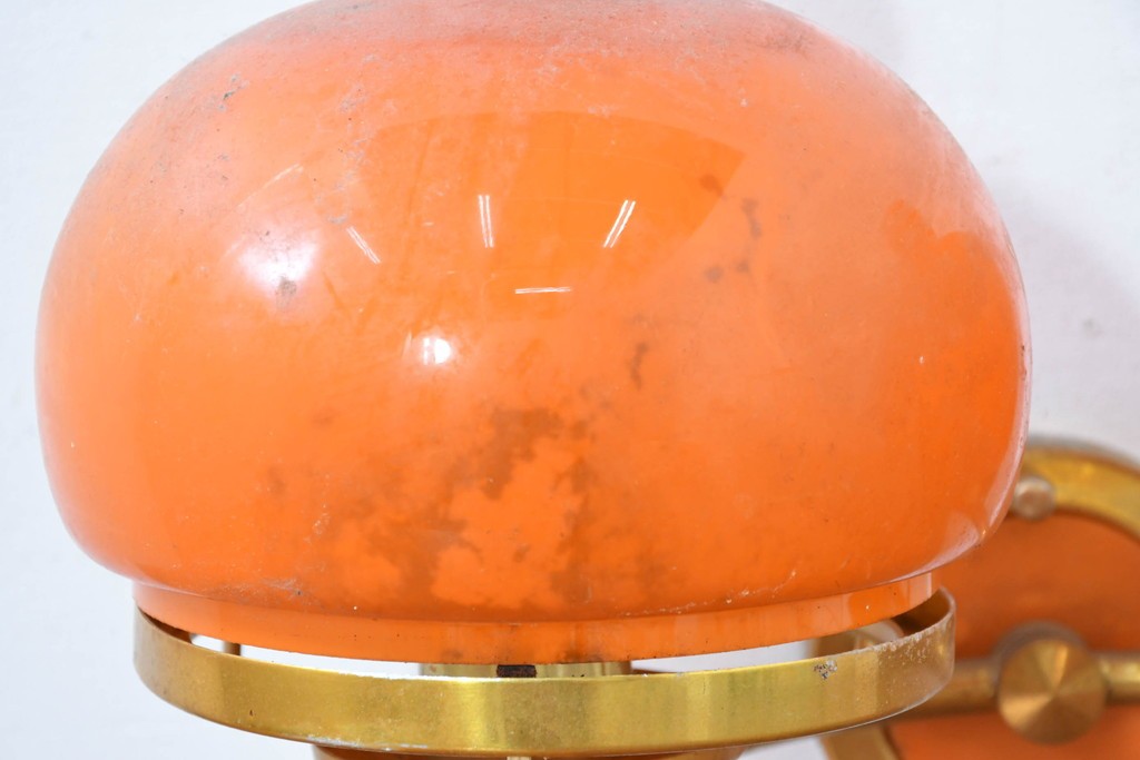 和製ヴィンテージ　被せガラスの温かな趣が漂うレトロデザインの壁掛け2灯照明　(R-084117)