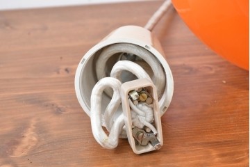 和製ヴィンテージ　柔らかな曲線シルエットが魅力のオレンジシェードペンダントライト　(R-084121)