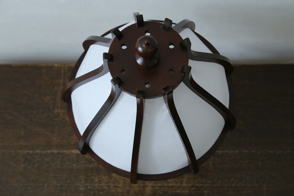 和製ヴィンテージ　北海道民芸家具　木枠の曲線と挽物脚が印象的な卓上照明　(R-084123)