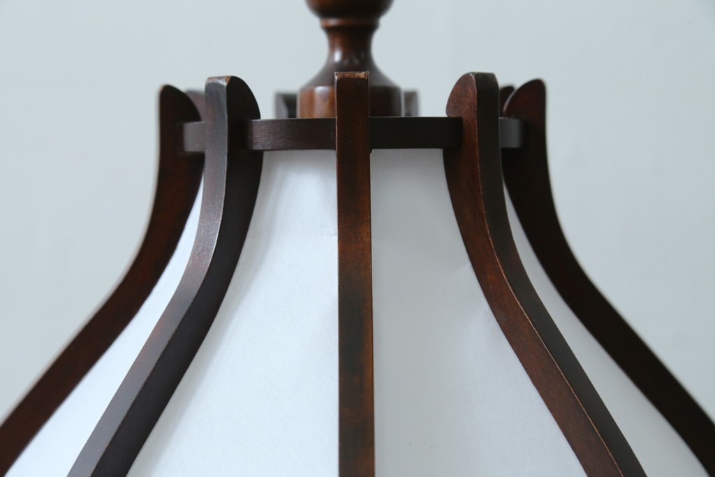 和製ヴィンテージ　北海道民芸家具　木枠の曲線と挽物脚が印象的な卓上照明　(R-084123)