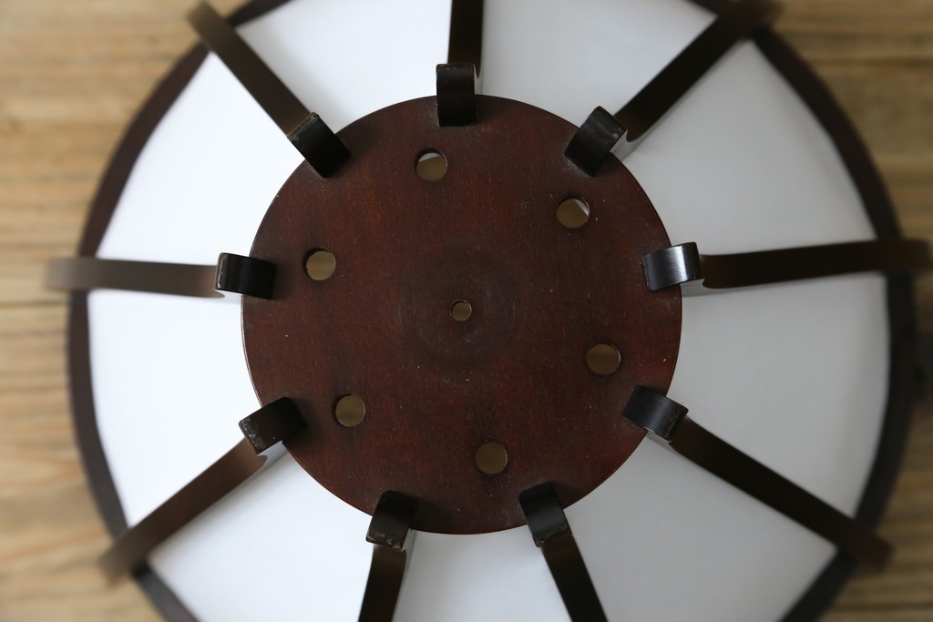 和製ヴィンテージ　北海道民芸家具　木枠の曲線と挽物脚が印象的な卓上照明　(R-084123)