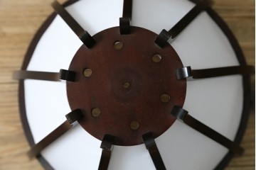 和製ヴィンテージ　北海道民芸家具　木枠の曲線と挽物脚が印象的な卓上照明　(R-084123)