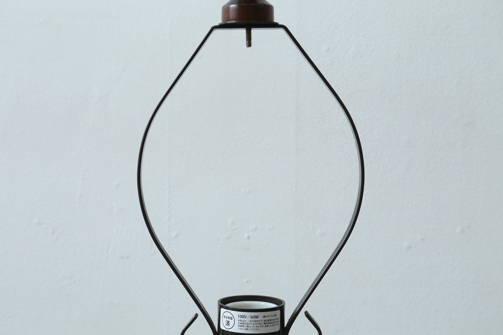 和製ヴィンテージ　北海道民芸家具　木枠の曲線と挽物脚が印象的な卓上照明　(R-084123)