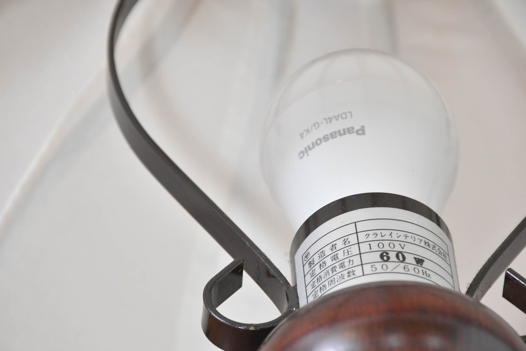 和製ヴィンテージ　北海道民芸家具　木枠の曲線と挽物脚が印象的な卓上照明　(R-084123)