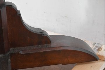 中古　美品　松本民芸家具　気品漂うクラシックなラウンドテーブル(D型ペディスタル卓、ダイニングテーブル、4人掛け、2人掛け、食卓、丸テーブル、カフェテーブル)(R-084124)