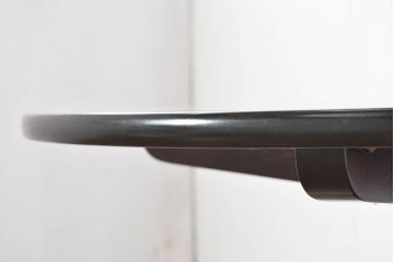 中古　美品　松本民芸家具　気品漂うクラシックなラウンドテーブル(D型ペディスタル卓、ダイニングテーブル、4人掛け、2人掛け、食卓、丸テーブル、カフェテーブル)(R-084124)