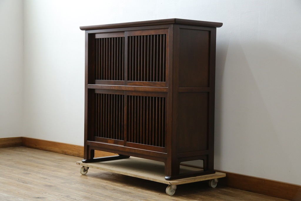 中古　美品　松本民芸家具　A型舞良茶タンス　洗練された佇まいの収納棚　(R-084125)