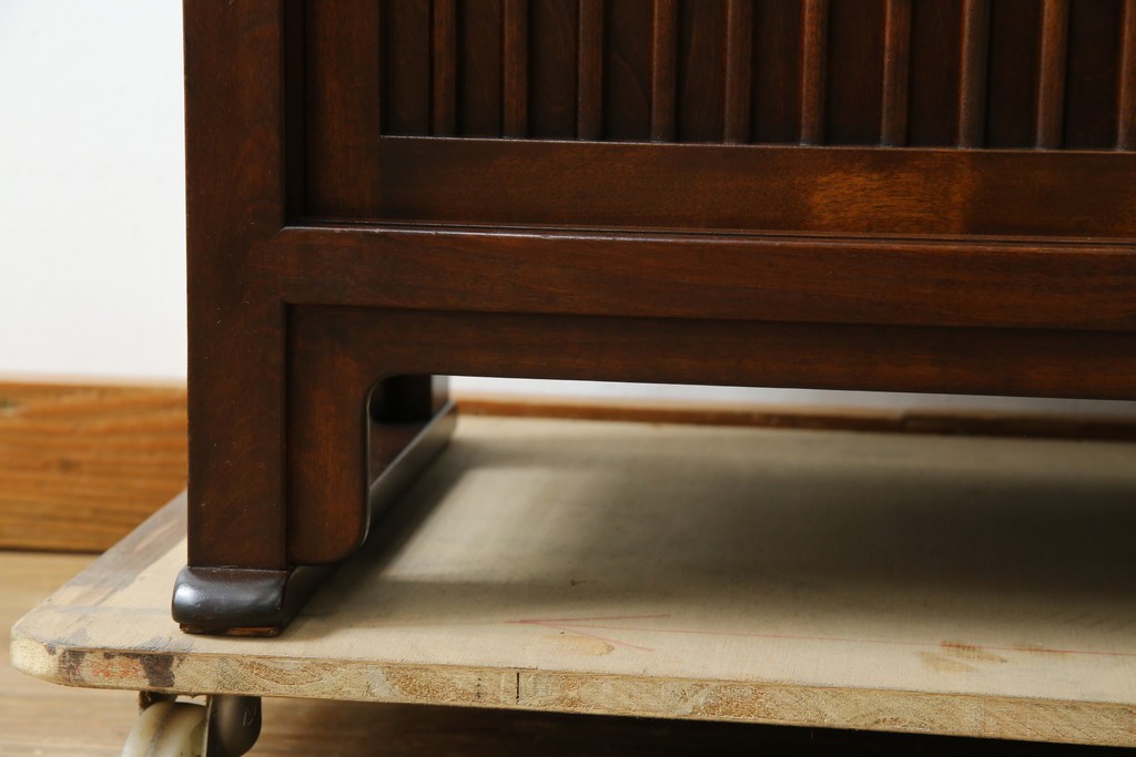 中古　美品　松本民芸家具　A型舞良茶タンス　洗練された佇まいの収納棚　(R-084125)