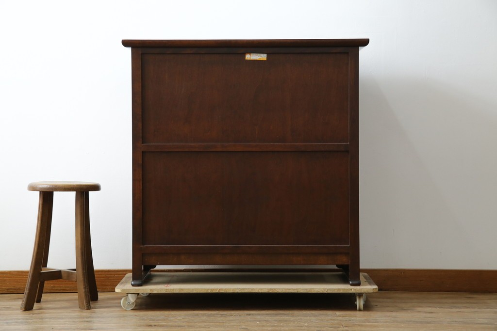 中古　美品　松本民芸家具　A型舞良茶タンス　洗練された佇まいの収納棚　(R-084125)