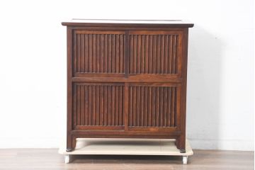 中古　美品　松本民芸家具　A型舞良茶タンス　洗練された佇まいの収納棚(下駄箱、靴箱、本箱、戸棚、食器棚、サイドボード)(R-084125)